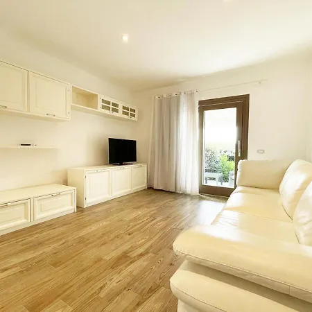 Apartmán Pgs Immobiliare Srls Casa Valori 02 Trilocale Con Terrazza Attrezzata La Maddalena (Sassari)