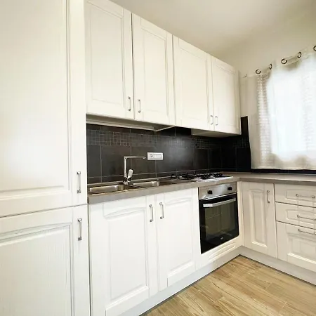 Pgs Immobiliare Srls Casa Valori 02 Trilocale Con Terrazza Attrezzata Apartmán La Maddalena (Sassari)